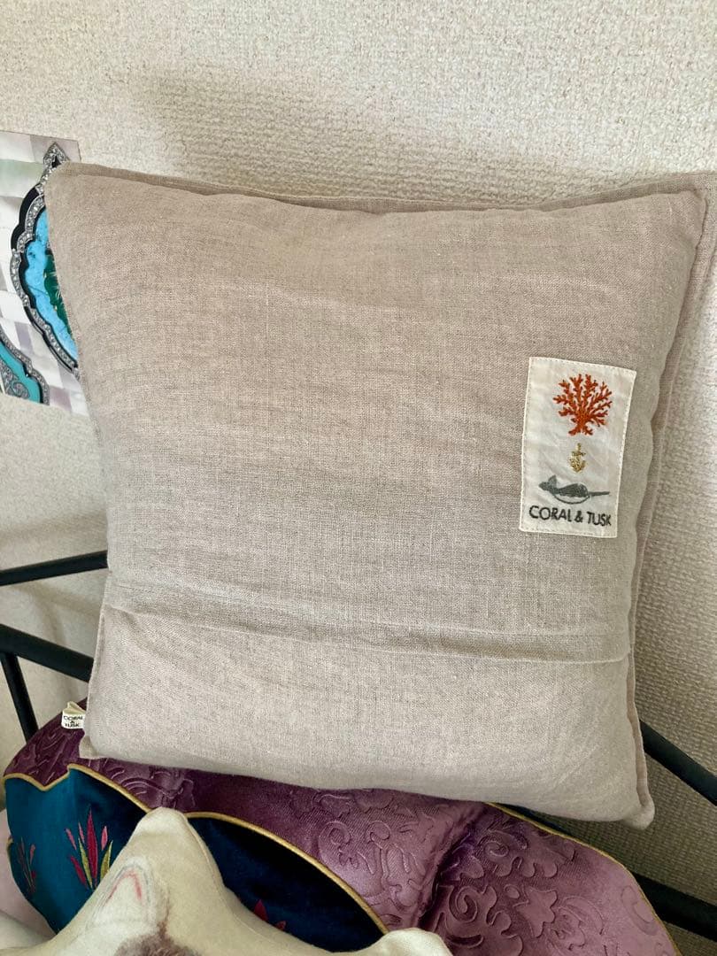 Coral＆Tusk 刺繍 猫村さん クッションカバー コーラルアンドタスク