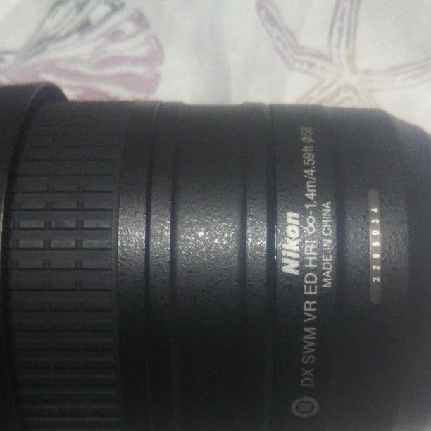 Nikon DX VR HB 57  55-300mm 望遠レンズ