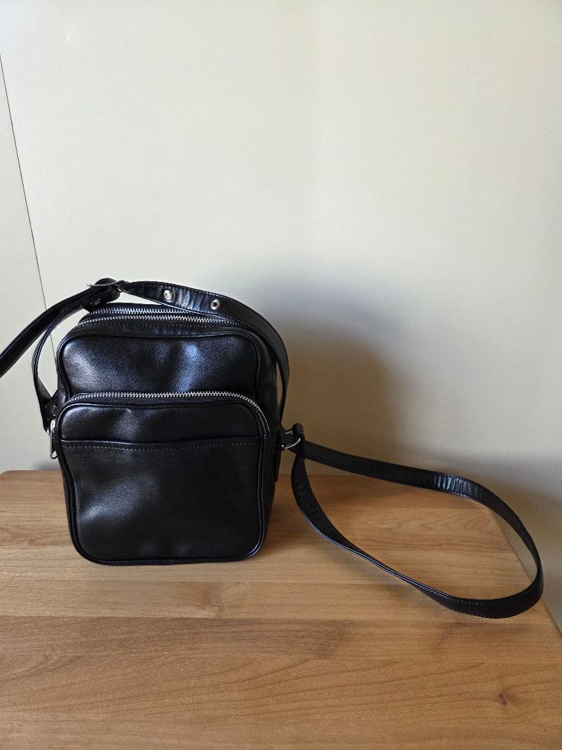 美品　COMME des GARÇONS 黒 ショルダーバッグ　ギャルソン