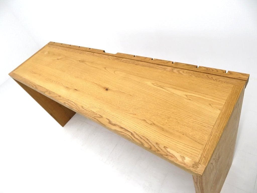 展示品　クラッシュゲート　オーク材　カウンターテーブル　キッチン　カフェ