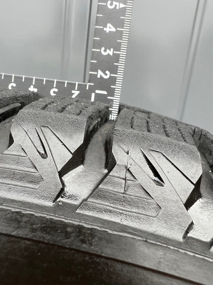 値下げ！ブリヂストンスタッドレス　タイヤホイール4本セット【235/55R20】