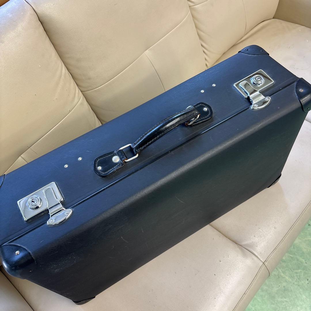 グローブトロッター、スーツケース