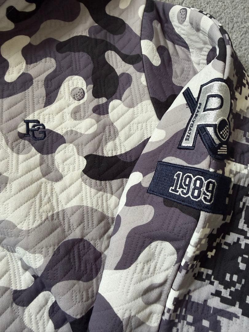 パーリーゲイツ　 PEARLY GATES カモフラ柄 フーディー