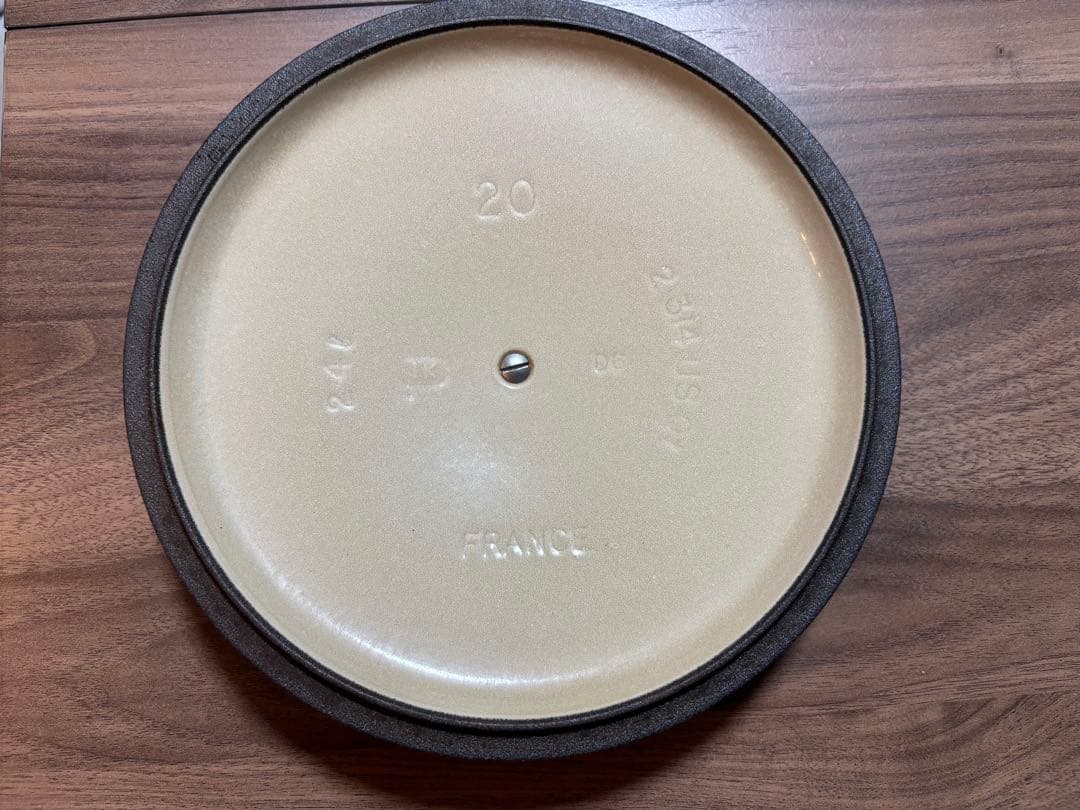 新品同様 ル・クレーゼ 鍋 20cm レッド