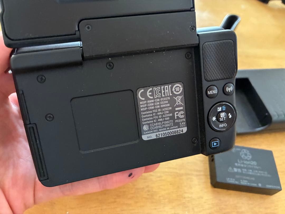 Canon EOSm100 ジャンク品