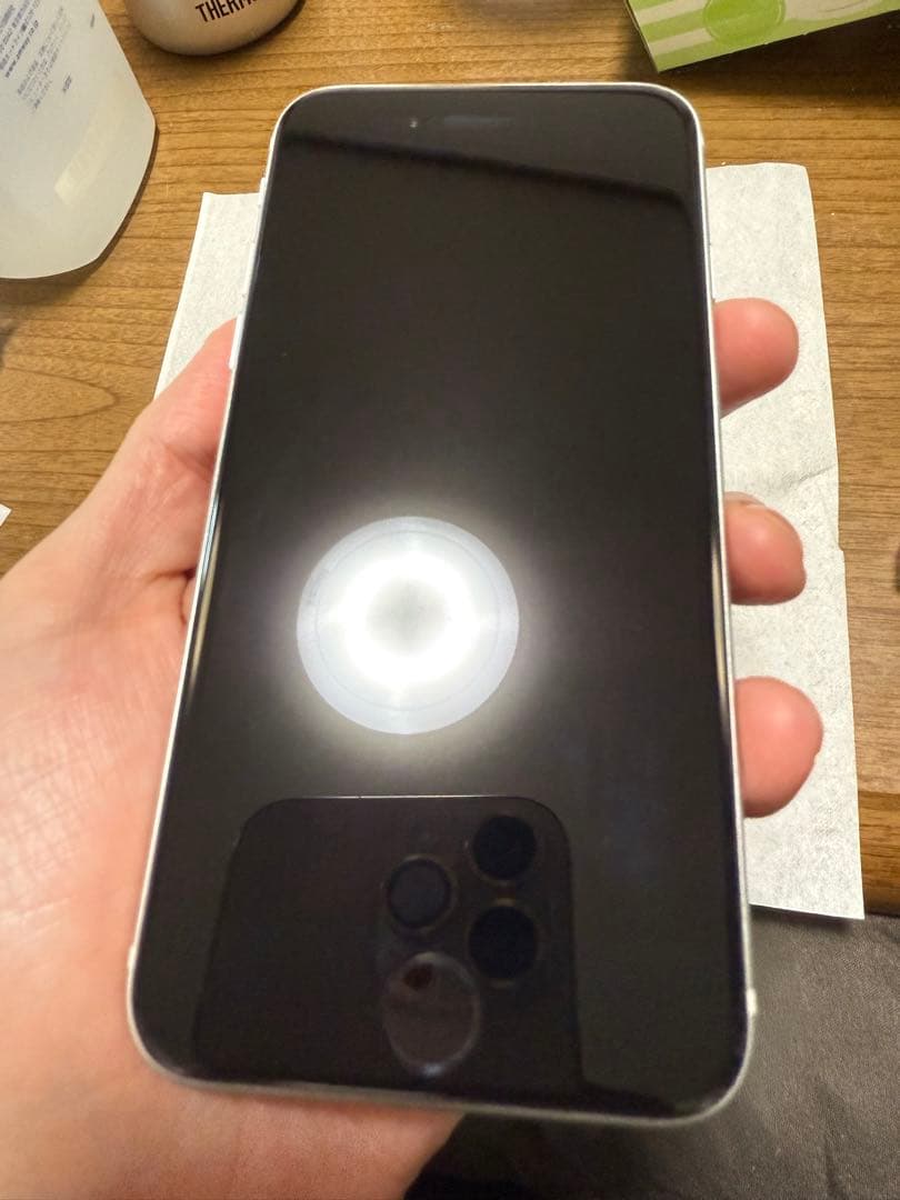 iPhone SE 2 128GB ホワイト SIMフリー純正バッテリー87%