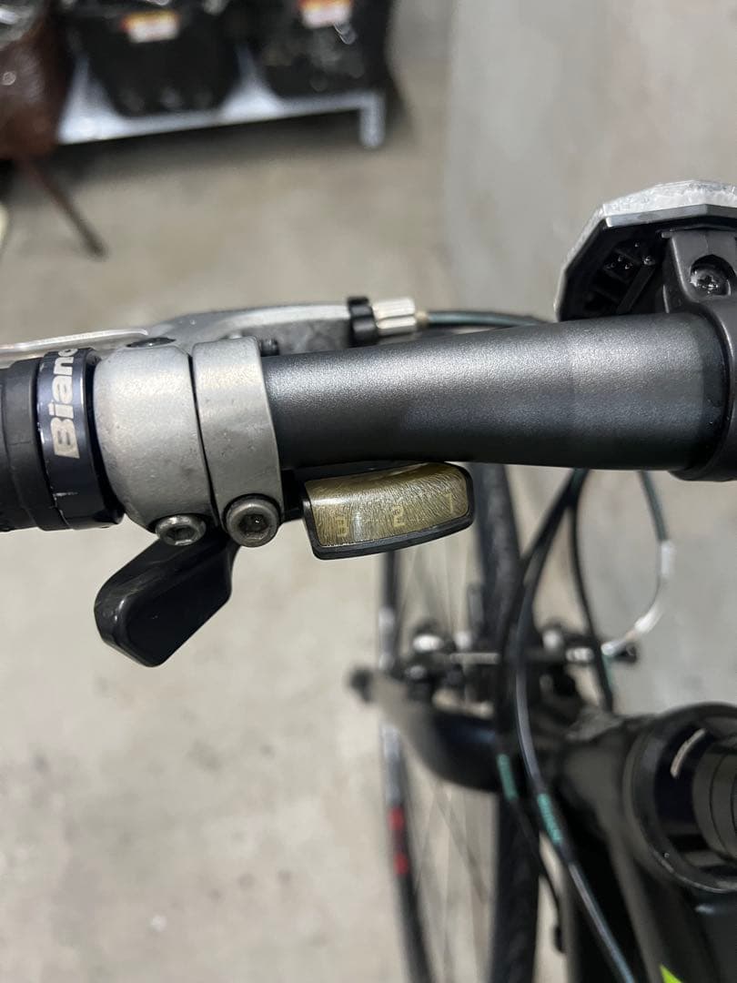 クロスバイク　 ビアンキ CAMALEONTE sport タイヤ新品❗️