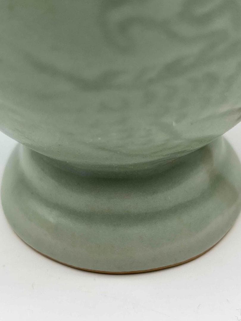 明時代　龍泉窯　青磁龍紋観音瓶　花入　花瓶　茶道具　香道具(C-43)