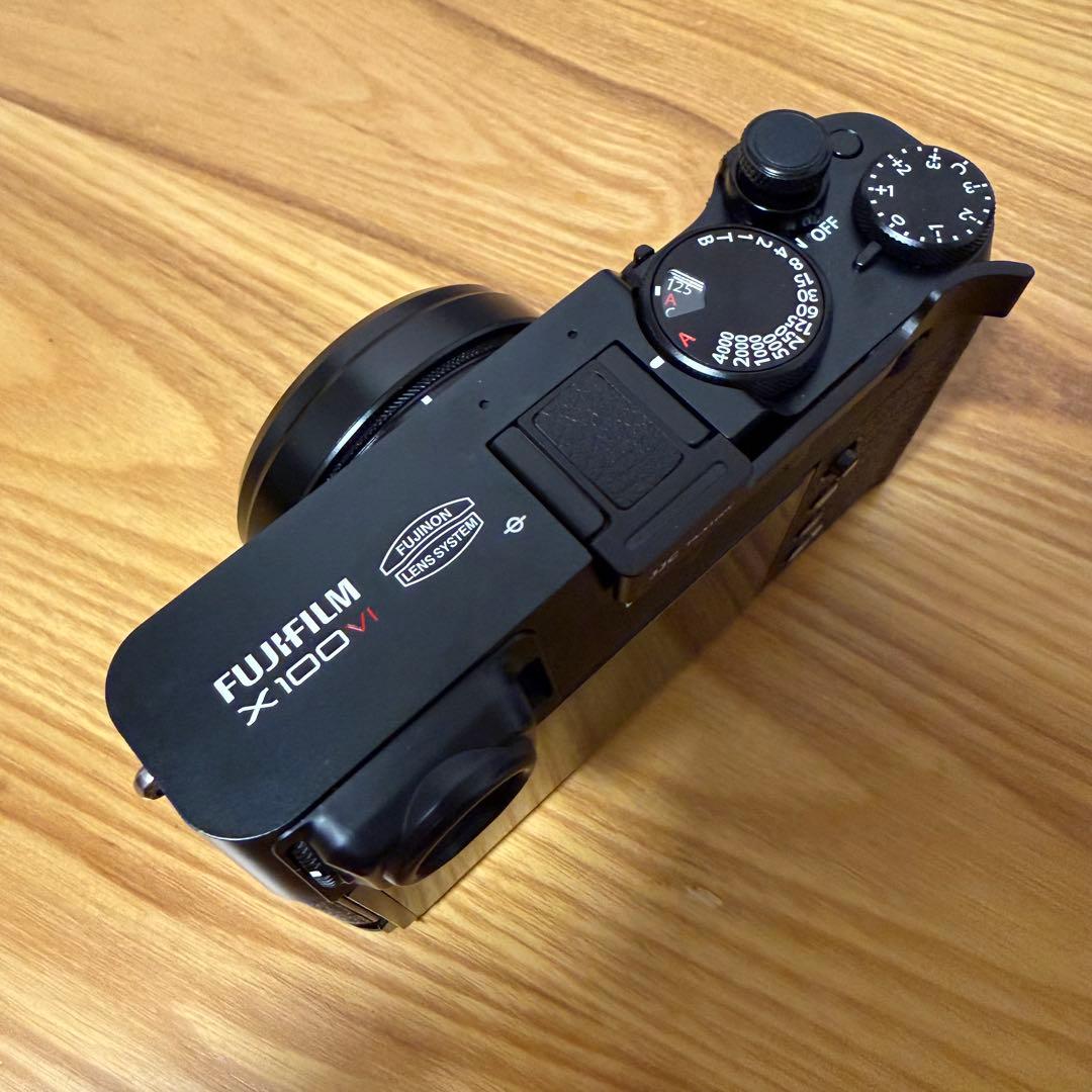 入手困難　美品　FUJIFILM X100ⅵ コンデジ　ブラック　おまけ多数