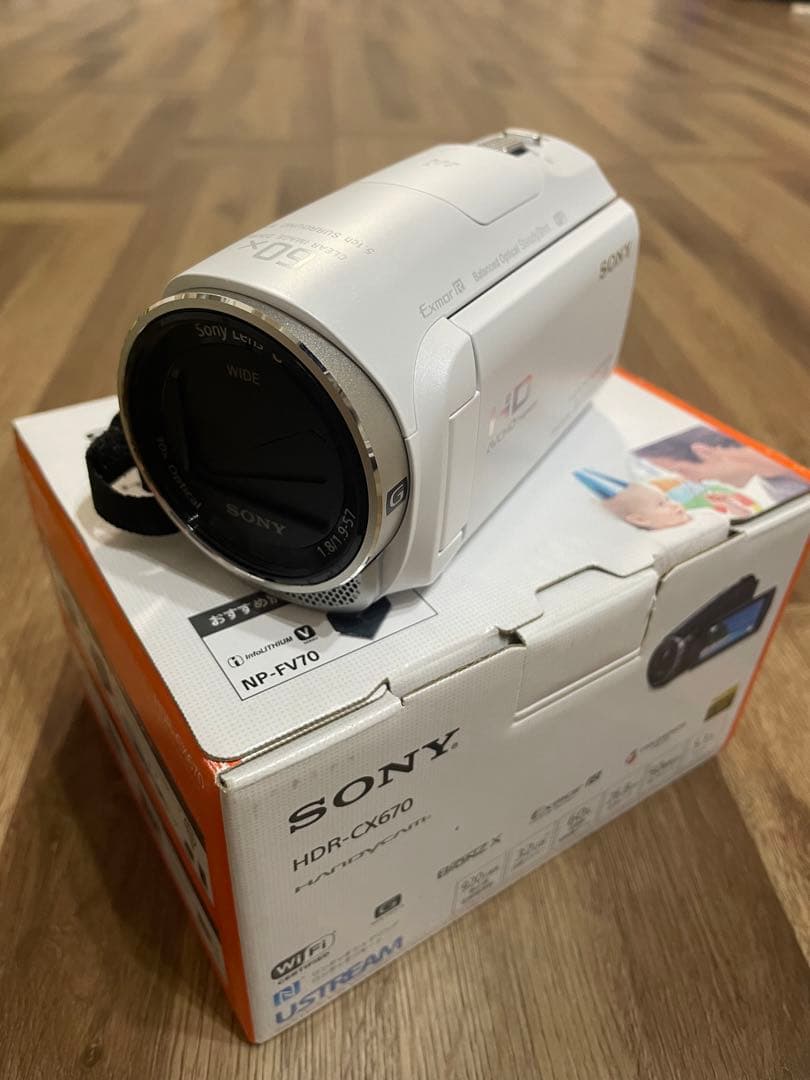 SONY HDR-CX670 ビデオカメラ 本体と付属品