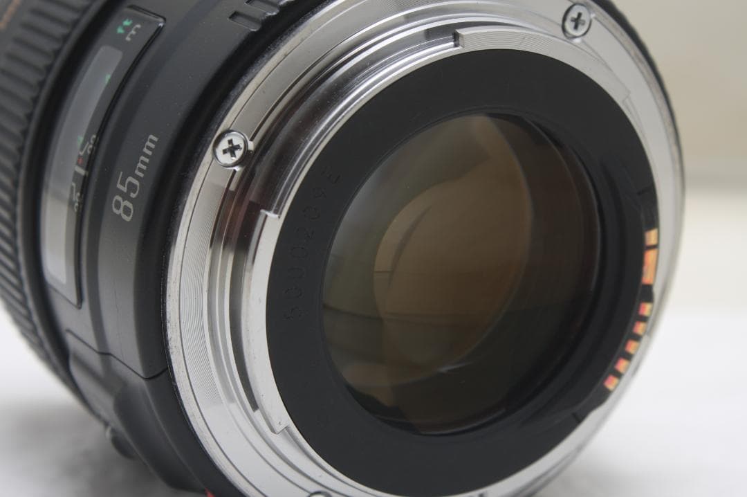 キヤノン EF 85mm F1.8 USM