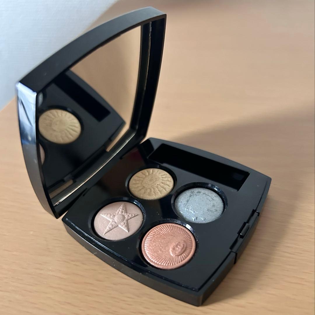 CHANEL シャネル　レ キャトル オンブル ブトン　ステレール