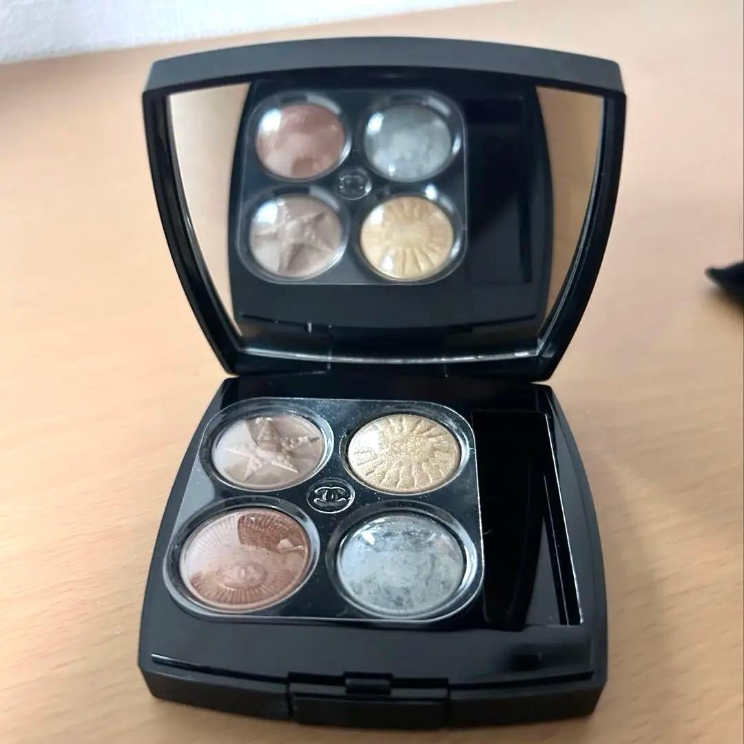 CHANEL シャネル　レ キャトル オンブル ブトン　ステレール