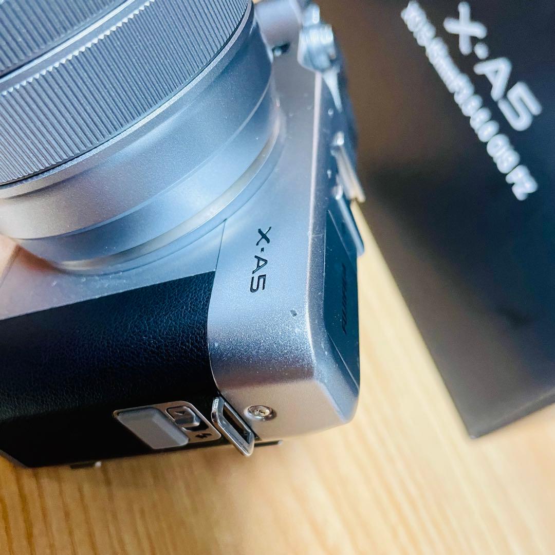 Fujifilm X-A5 ミラーレスカメラ XC15-45mm