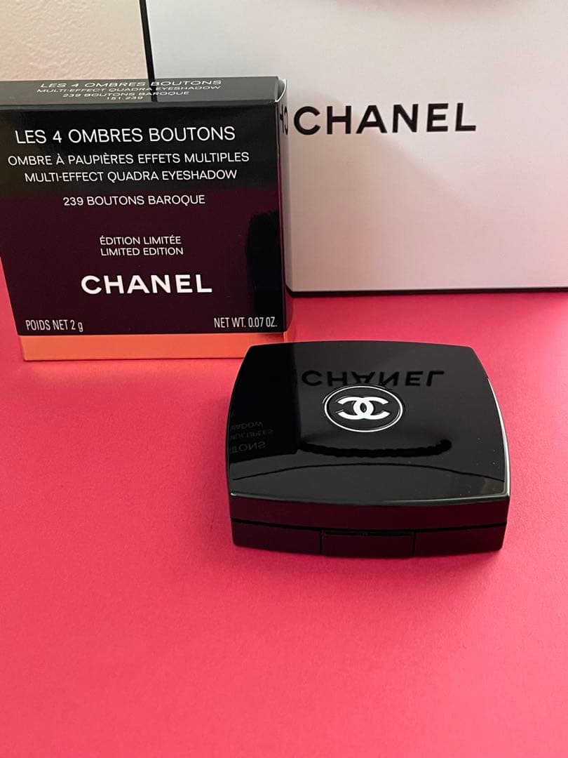 CHANEL レキャトル オンブル　ブトン239 （チャンスサンプルおまけ付け)