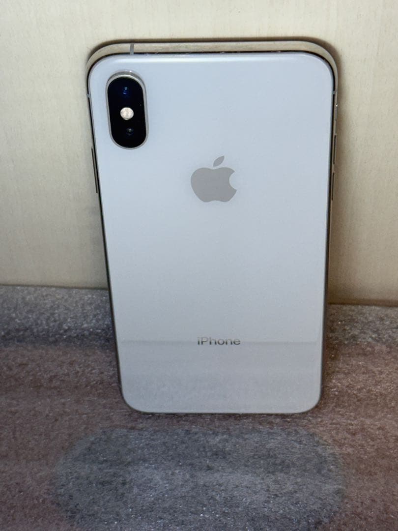 Apple iPhone XS シルバー 256GB 本体 箱付　SIMフリー