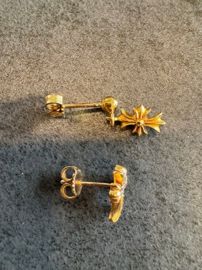 あしか 3/11まで。クロムハーツ 22k タイニー ピアスセット