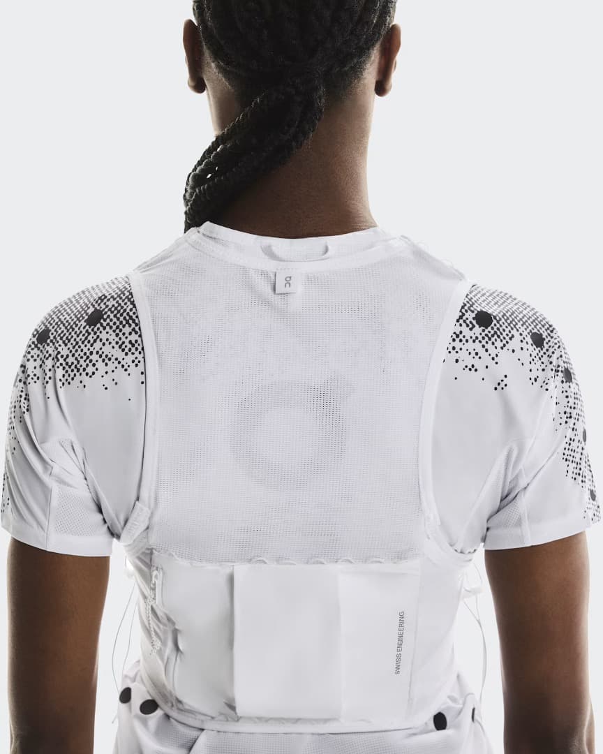 on Ultra Vest Pro　ウルトラベストプロ　S ランニングザック