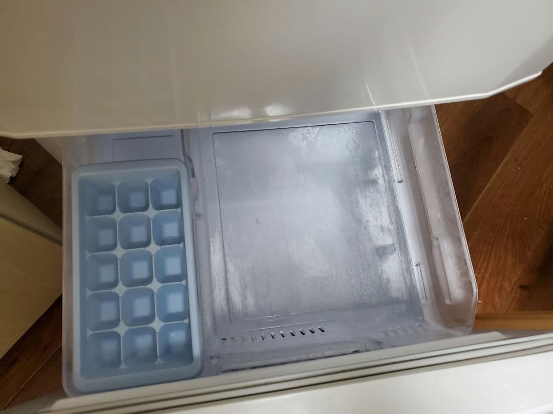 三菱電機 冷凍冷蔵庫(MR-P15EA-kw) ホワイト