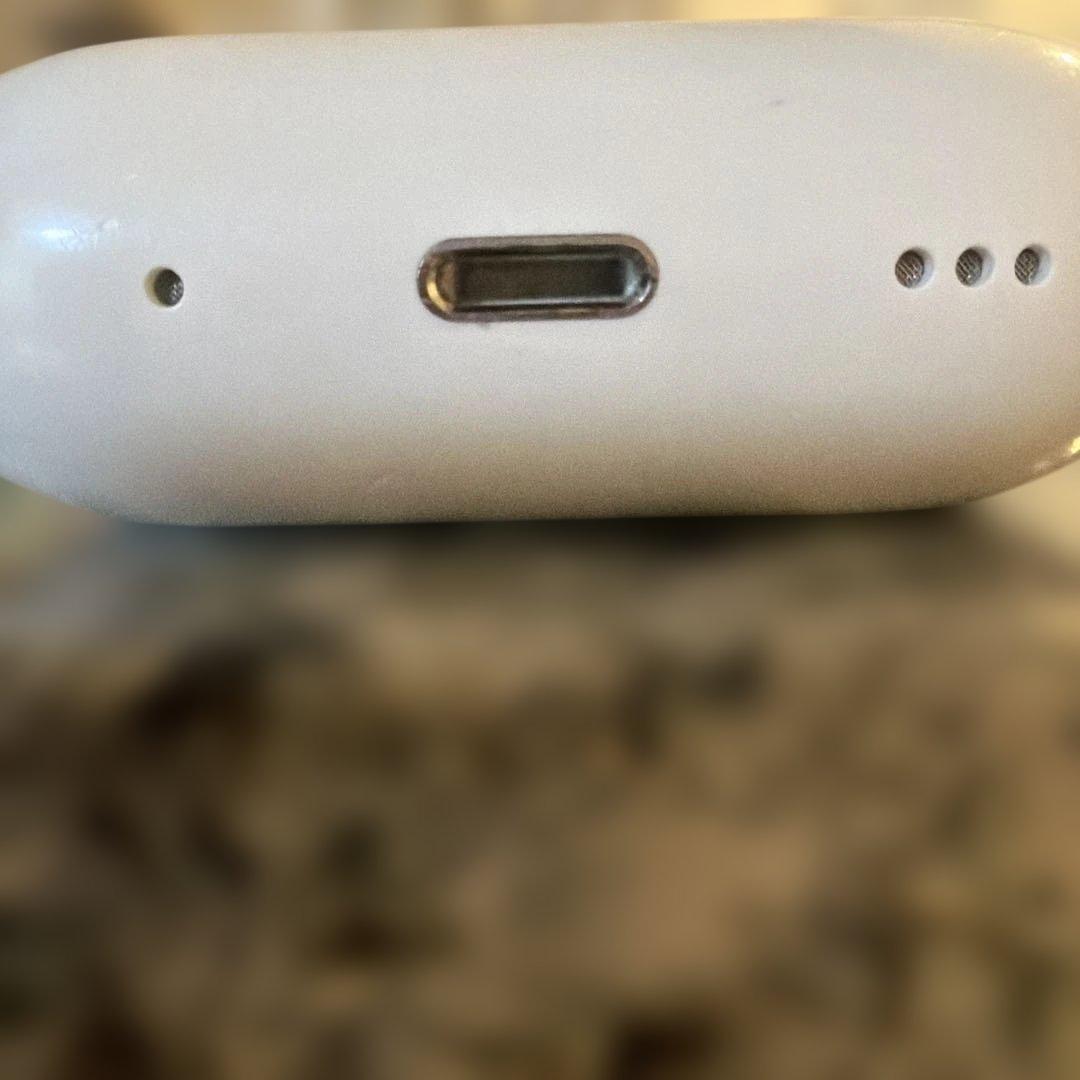 AirPods Pro 第二世代　Lightning