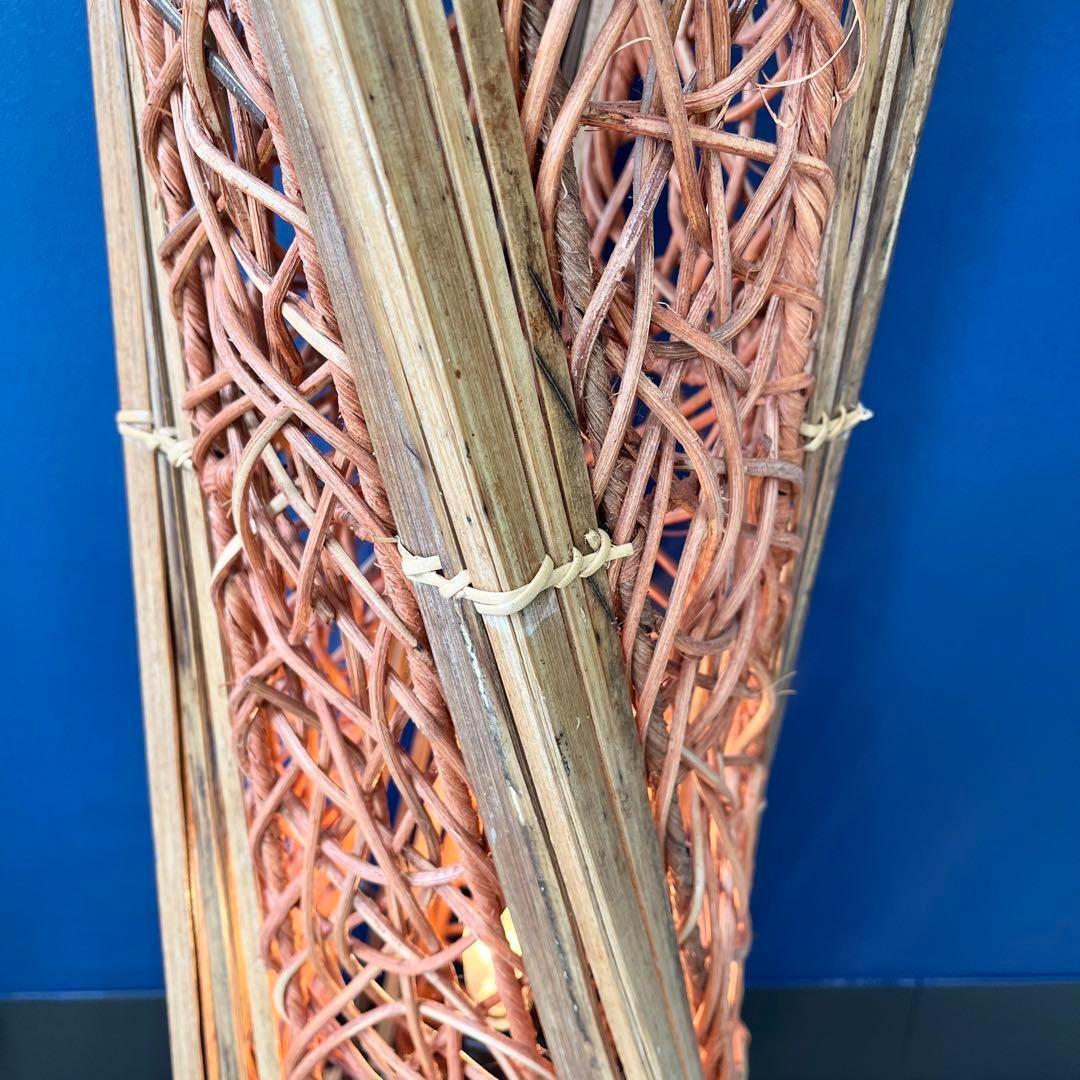 【インパクト大】ねじれライト 間接照明 和風 バリ風 スタイリッシュ おしゃれ