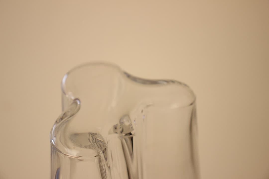 　イッタラ　アルヴァ・アアルト　花瓶　ガラスベース　クリア