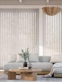 未使用　バーチカルブラインド アイボリー 210×200