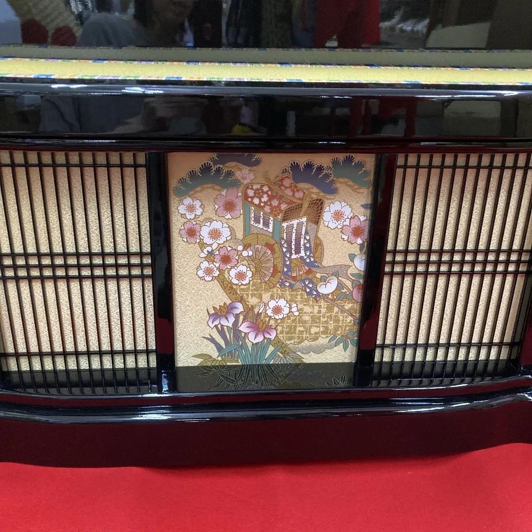 B3 高級黒塗り　豪華な三段飾り　台巾105㎝位　ひな人形台と屏風のみ