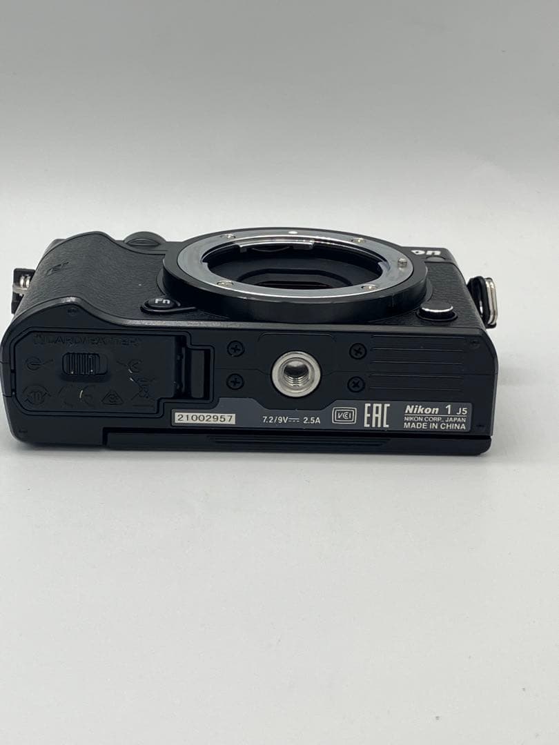 【返品保証・動作確認済】Nikon 1 J5（10-30mm・30-110mm）