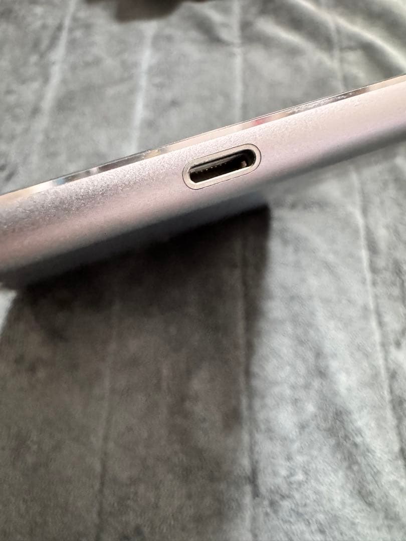 iPad Pro第二世代12.9㌅SIMフリー512GBバッテリー満充電97%