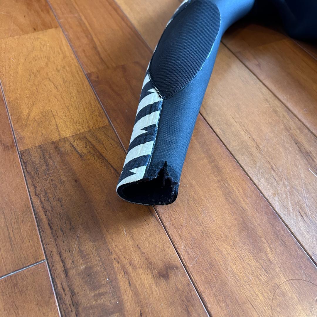 キッズ　125㎝　冬用　５×３　ジャージフルスーツ　ウエットスーツ　裏起毛