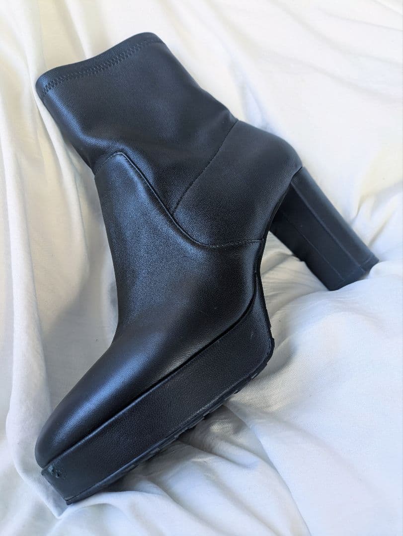 Mode et Jacomo シンプルストレッチショートブーツ（黒）