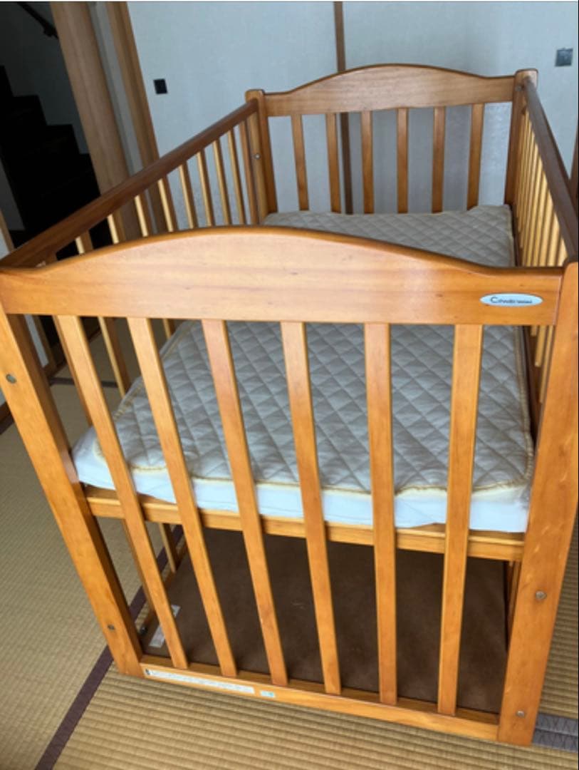 【combi mini】木製 ベビーベッド キャスター付き コンビ