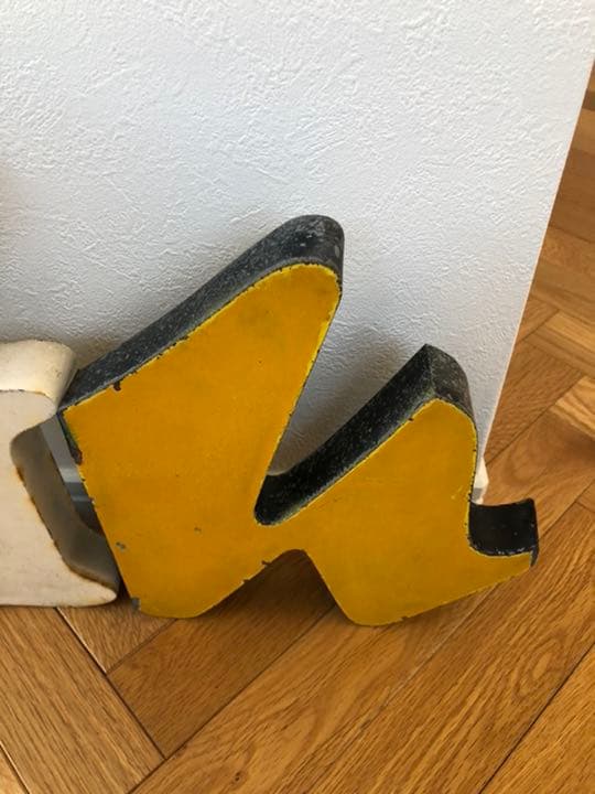 フランスのビンテージ看板文字KIDIMO 「DESIGN」