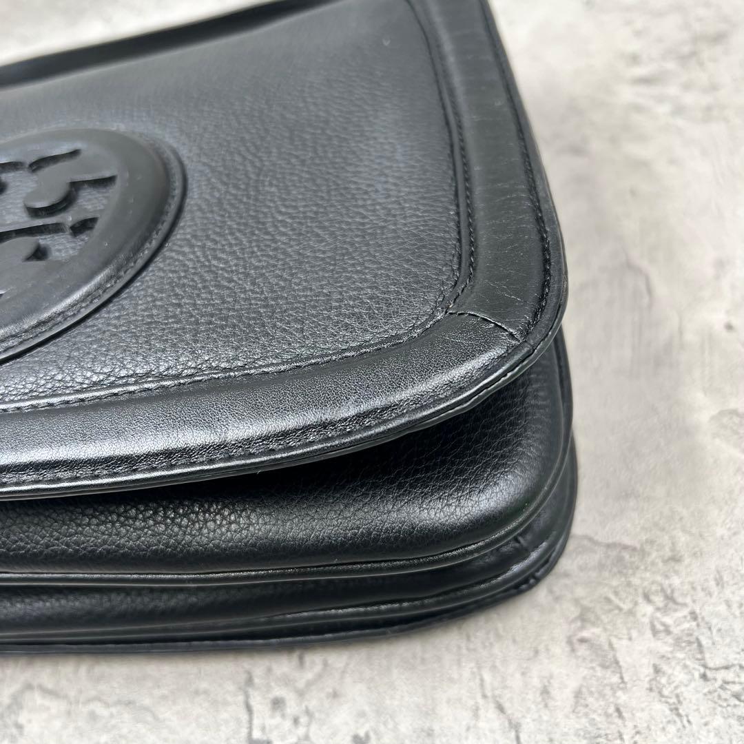 極美品✨トリーバーチ　ショルダーバッグ　デカロゴ　フラップ　レザー　ブラック