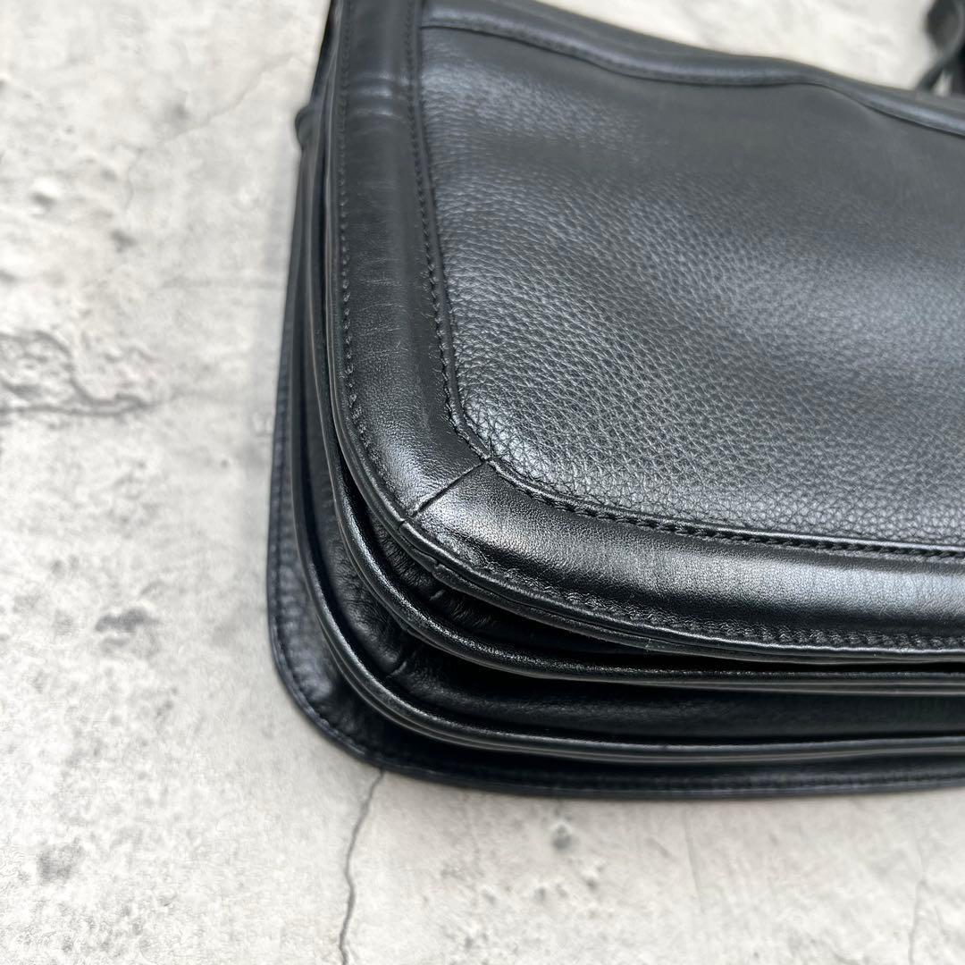 極美品✨トリーバーチ　ショルダーバッグ　デカロゴ　フラップ　レザー　ブラック