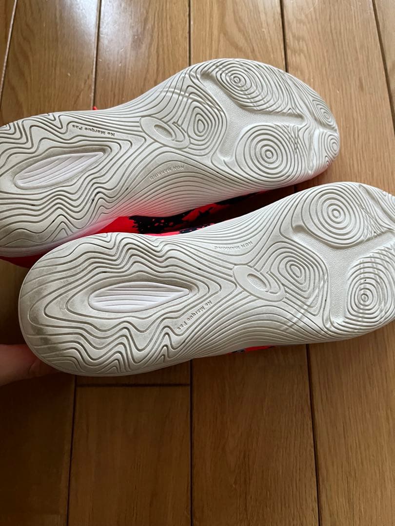 1度のみ使用　アシックス　TOQUE フットサルシューズ　27.5