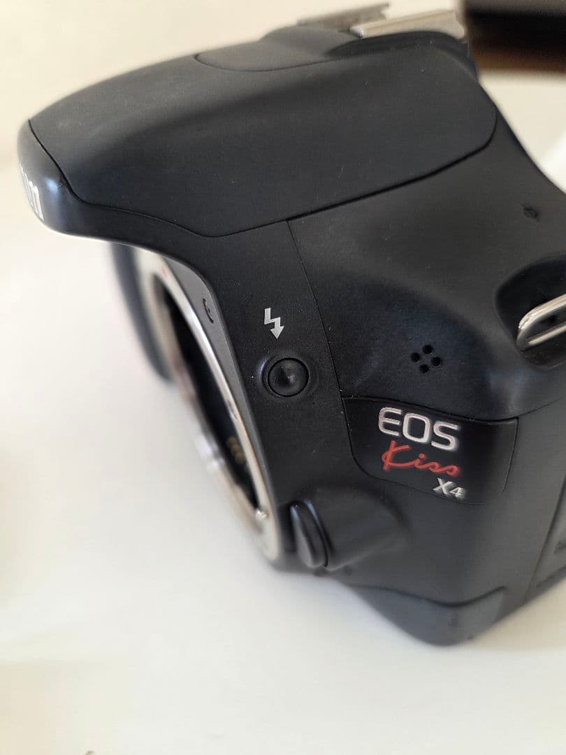 Canon　一眼レフカメラ　EOSKissX4　ジャンク品