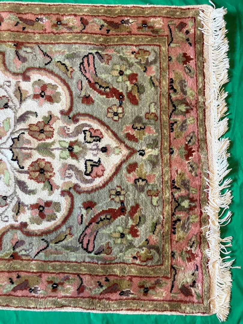 ペルシャ絨毯 ウール 125cm×77cm