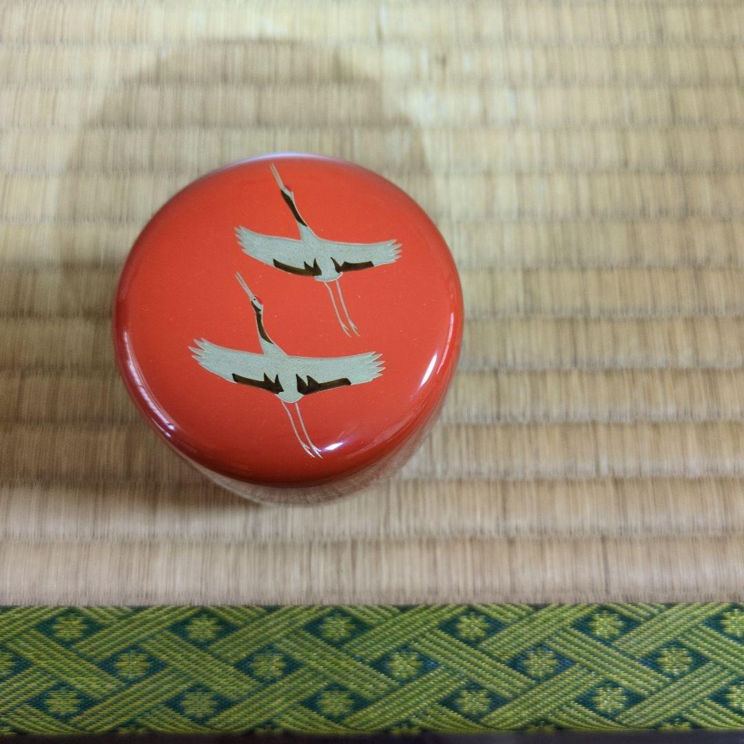 茶道具　「朱塗鶴蒔絵　中棗」 　　　　　　　　知斉 作