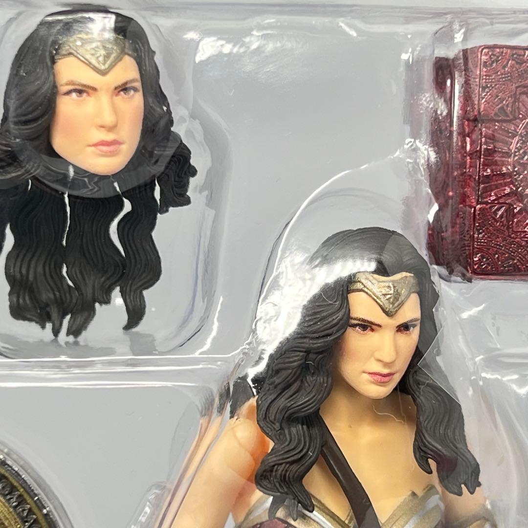 マフェックス No.060 MAFEX ワンダーウーマン　ジャスティスリーグ