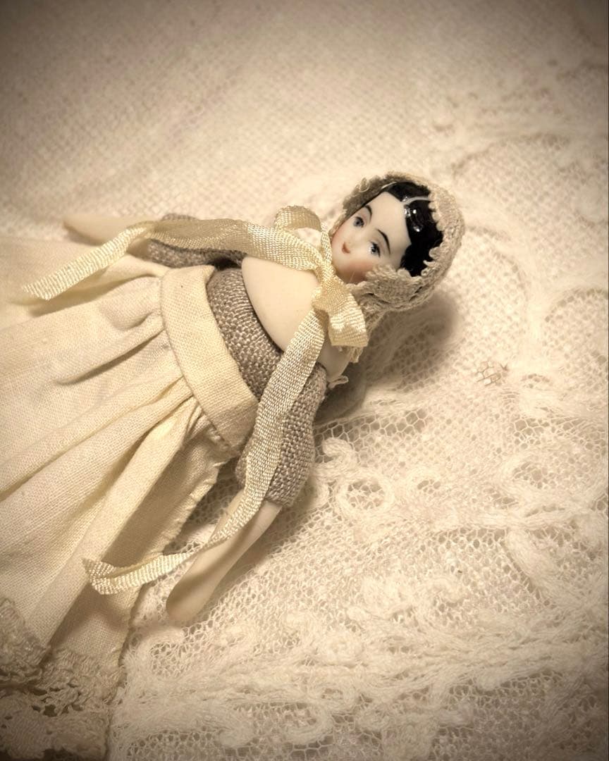 チャイナヘッドドール極小*パリアンドール*ミニチュア8.7cm*センターパート