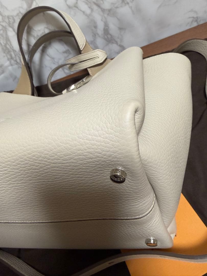 トッズ Tタイムレス レザー 2WAYハンドバッグ ベージュ