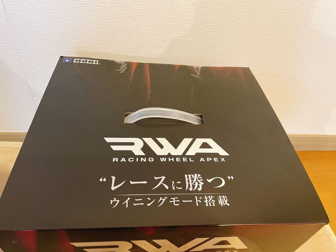 新品未開封　レーシングホイールエイペックス PS4-052