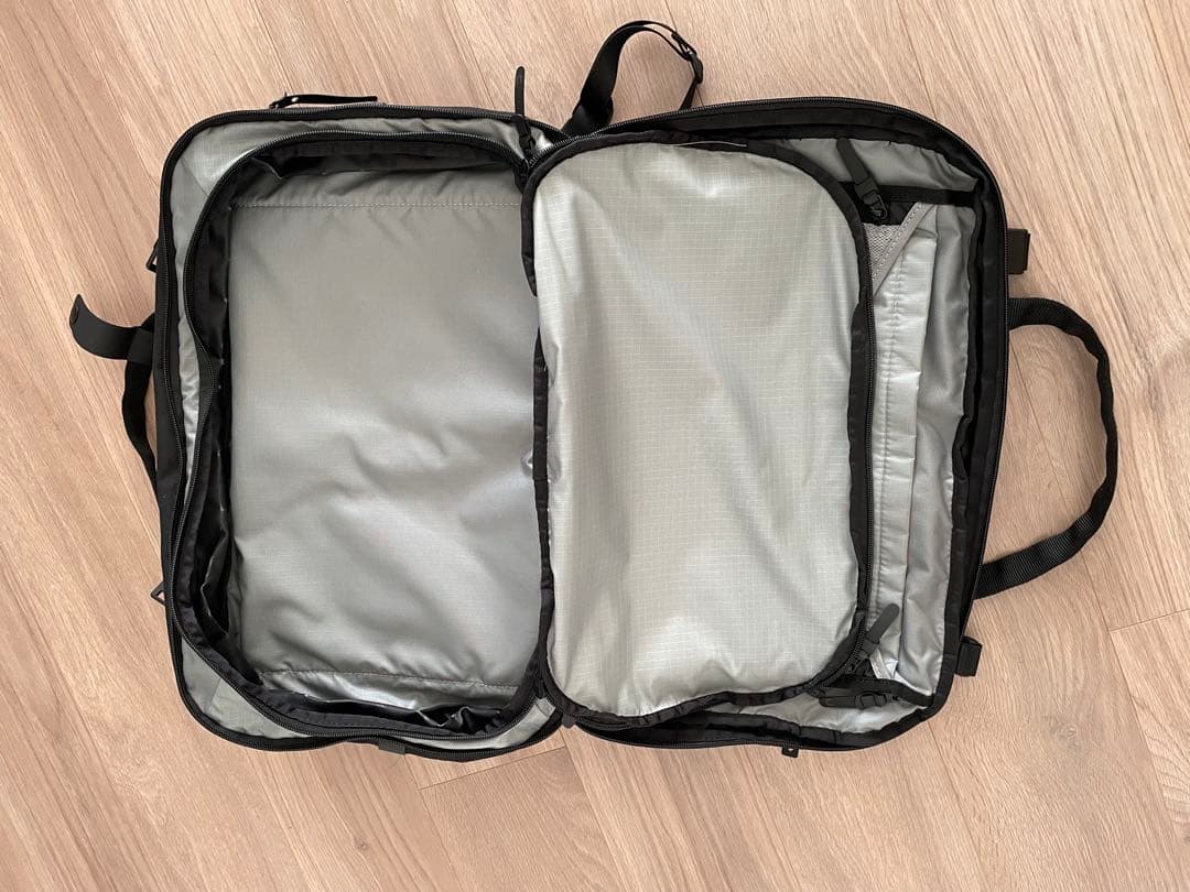 Black Ember FORGE ストラップ付