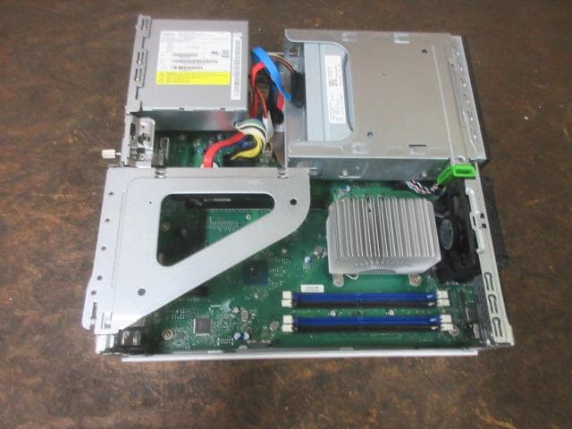 送料込★ 富士通 ESPRIMO D588/VX i7 8th Genジャンク
