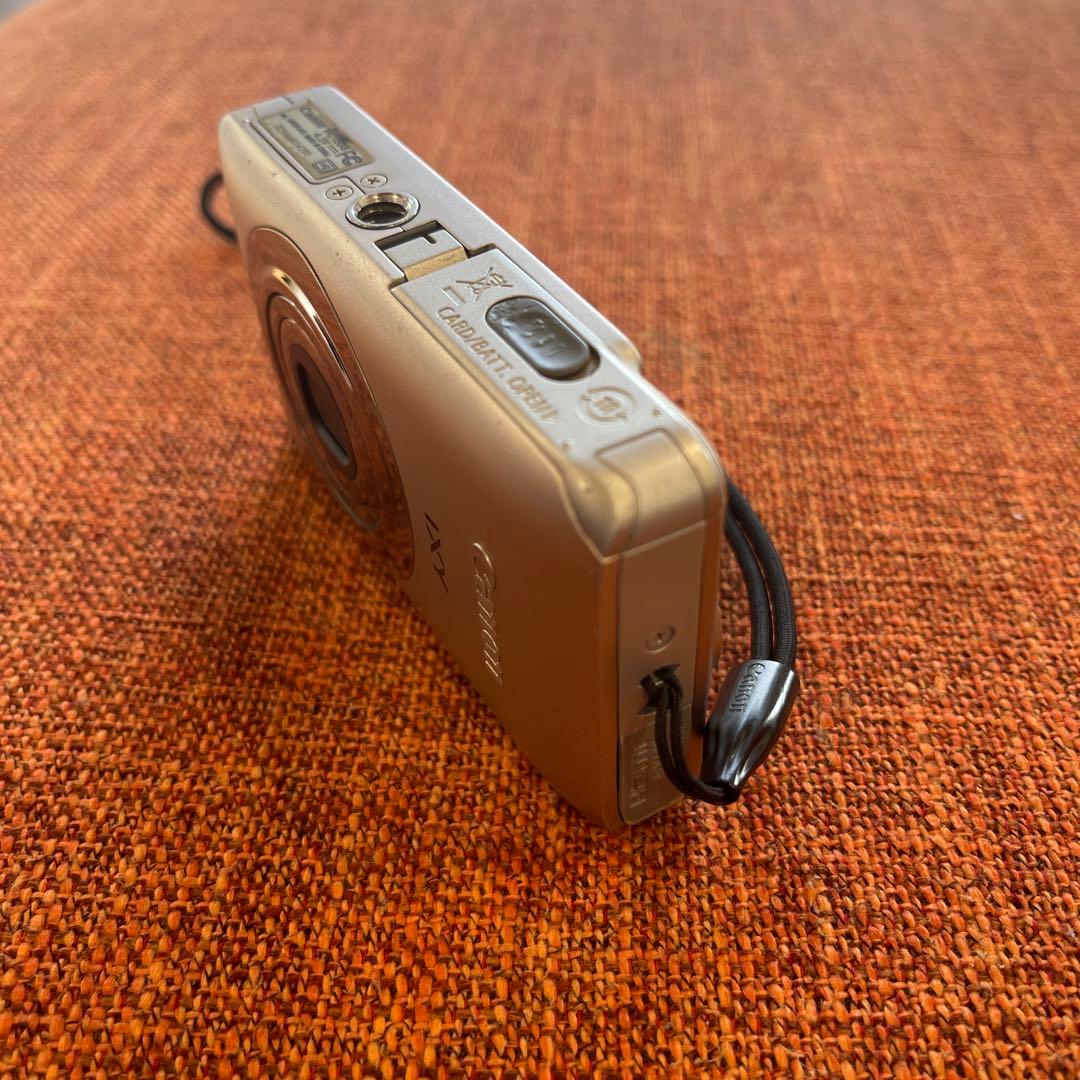 Canon IXY 210F デジタルカメラ シルバー 充電器無/動作未確認