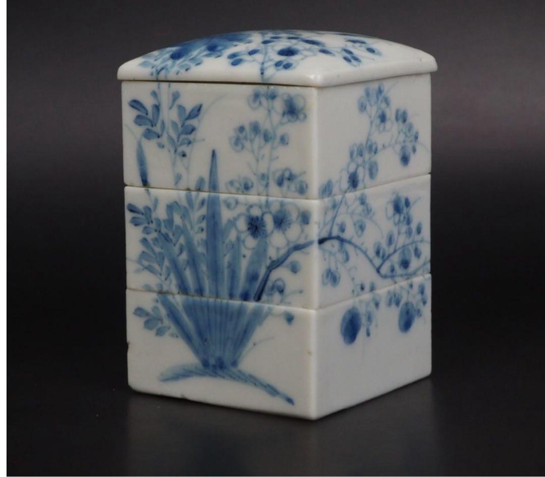送料無料　江戸時代 　梅図三段重箱　ｈ12.5×7.5×7.5ｃｍ