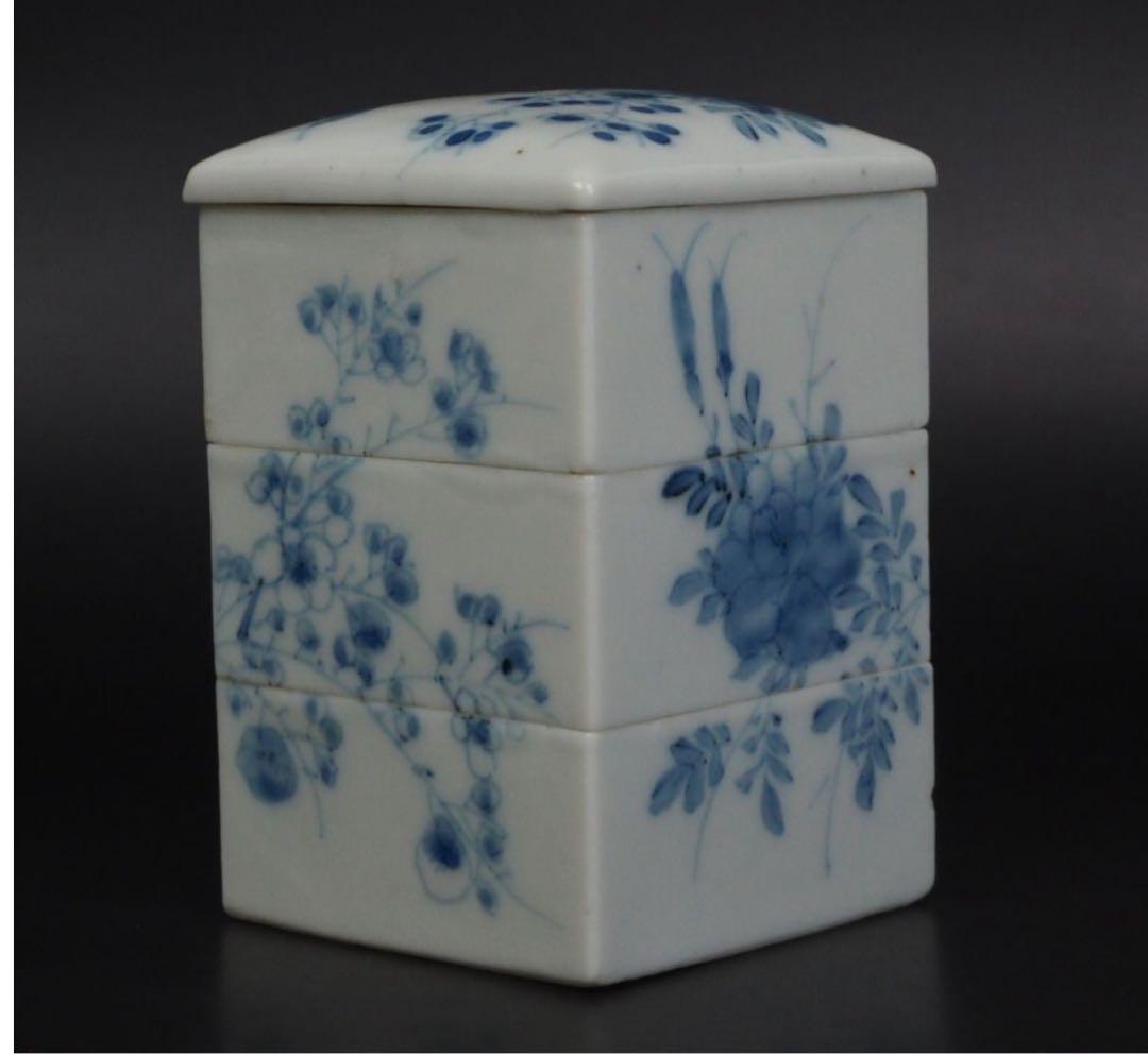 送料無料　江戸時代 　梅図三段重箱　ｈ12.5×7.5×7.5ｃｍ