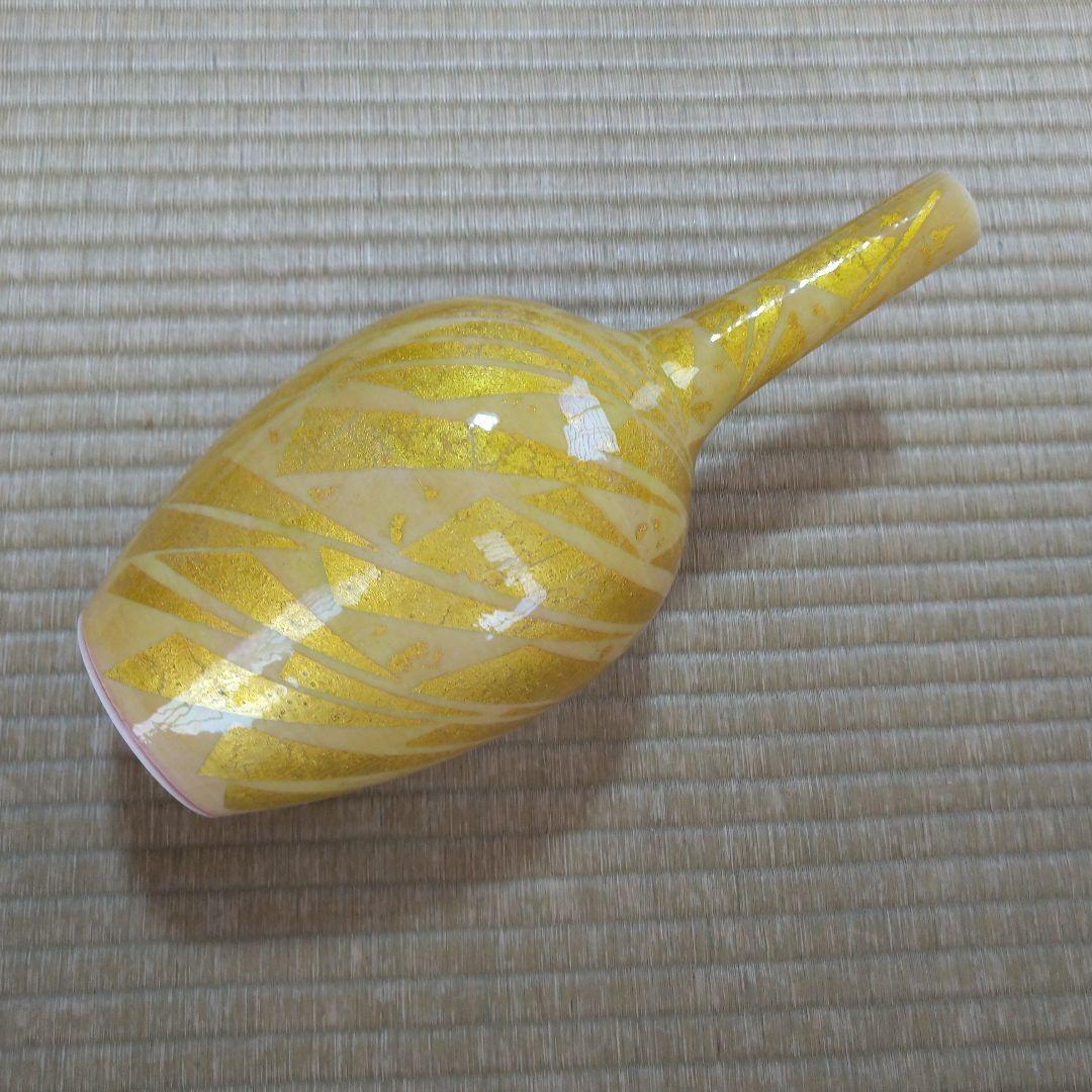 小野珀子　高さ約28.5cm　釉裏金彩花立　桐共箱
